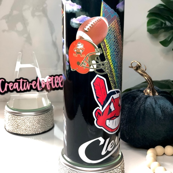 Custom 20oz CLEVELAND Sports Vintage Tumbler 🏀⚾️ - Picture 5 of 7